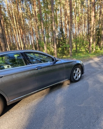 Mercedes-Benz Klasa E cena 121900 przebieg: 95000, rok produkcji 2017 z Skórcz małe 232